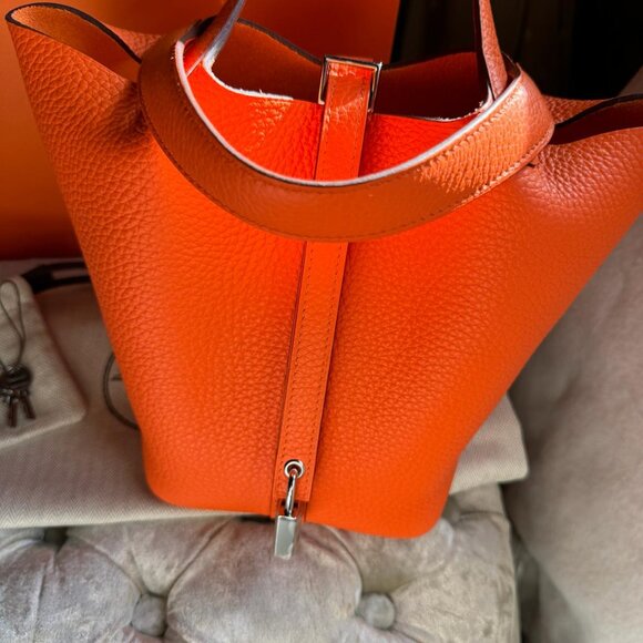 NEW 2024 Hermes Picotin Lock 18 Clemence Bull Calf Skin Orange Bag - Picture 6 of 15